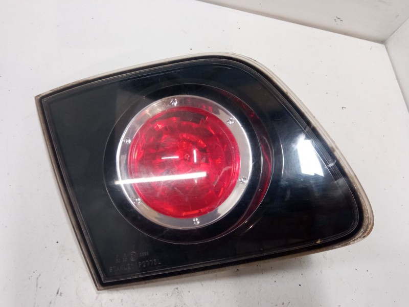Recambio de piloto trasero porton izquierdo para mazda 3 sedán (bk) 1.6 di turbo (bk12y) referencia OEM IAM   