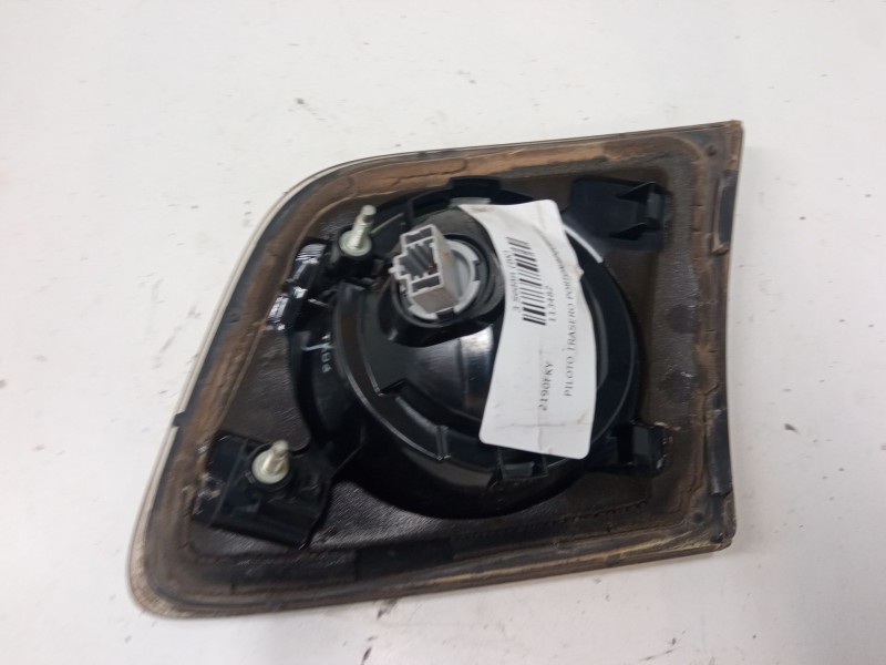 Recambio de piloto trasero porton izquierdo para mazda 3 sedán (bk) 1.6 di turbo (bk12y) referencia OEM IAM   