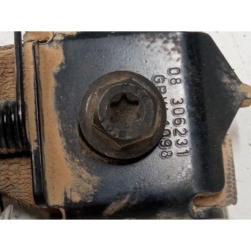 Recambio de anclaje cinturon trasero derecho para renault clio ii (bb_, cb_) 1.2 (bb0a, bb0f, bb10, bb1k, bb28, bb2d, bb2h, cb0a