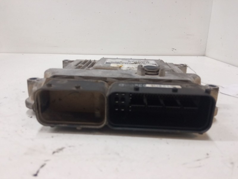 Recambio de centralita motor uce para hyundai i20 i (pb, pbt) 1.2 referencia OEM IAM 3911003256 9001040380KD 