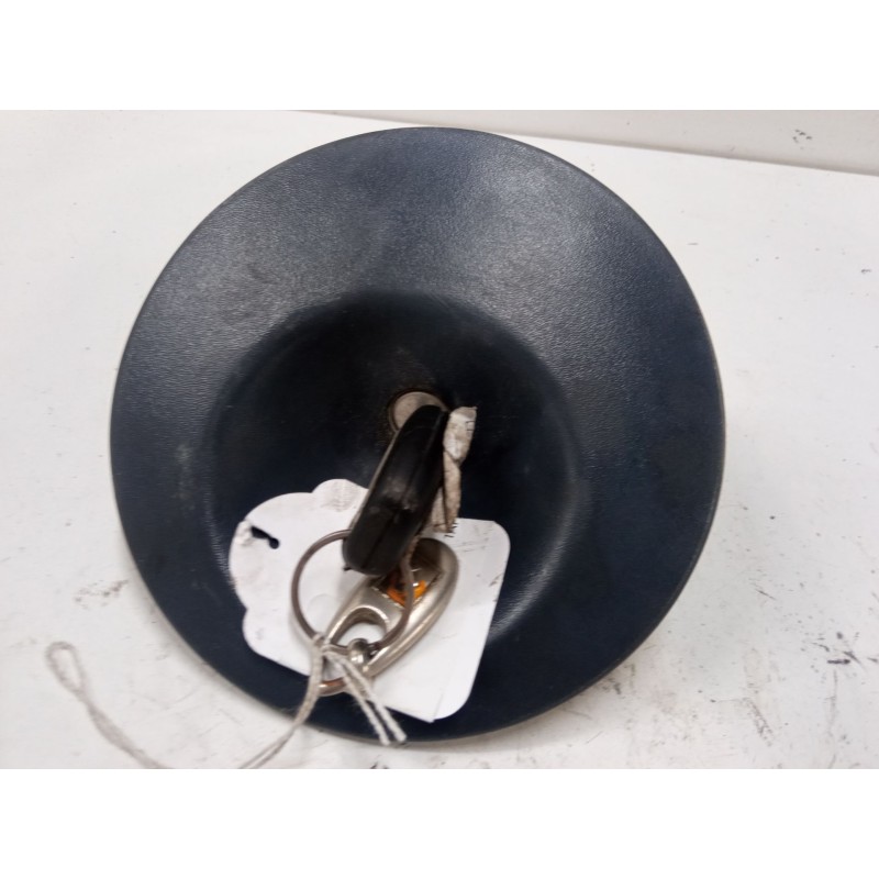 Recambio de tapa exterior combustible para renault kangoo (kc0/1_) d 65 1.9 (kc0e, kc02, kc0j, kc0n) referencia OEM IAM   