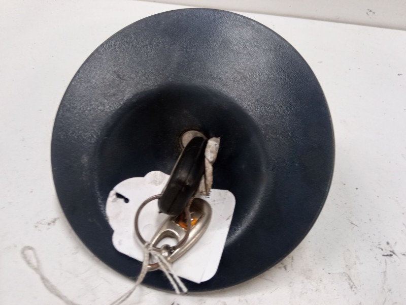 Recambio de tapa exterior combustible para renault kangoo (kc0/1_) d 65 1.9 (kc0e, kc02, kc0j, kc0n) referencia OEM IAM   