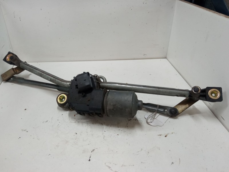 Recambio de motor limpia delantero para ford mondeo iii sedán (b4y) 2.0 16v tddi / tdci referencia OEM IAM 1S7117508AD 039024170