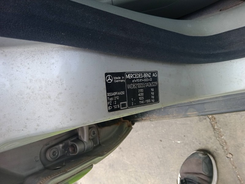 mercedes-benz clase e (w210) del año 1996