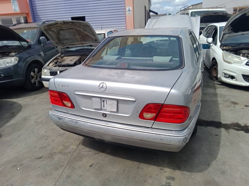 mercedes-benz clase e (w210) del año 1996