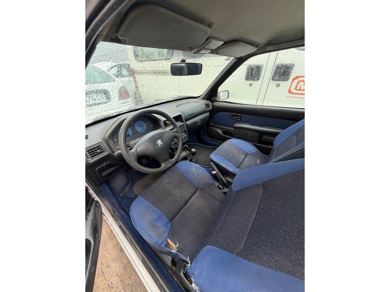 peugeot 106 ii (1a_, 1c_) del año 2000