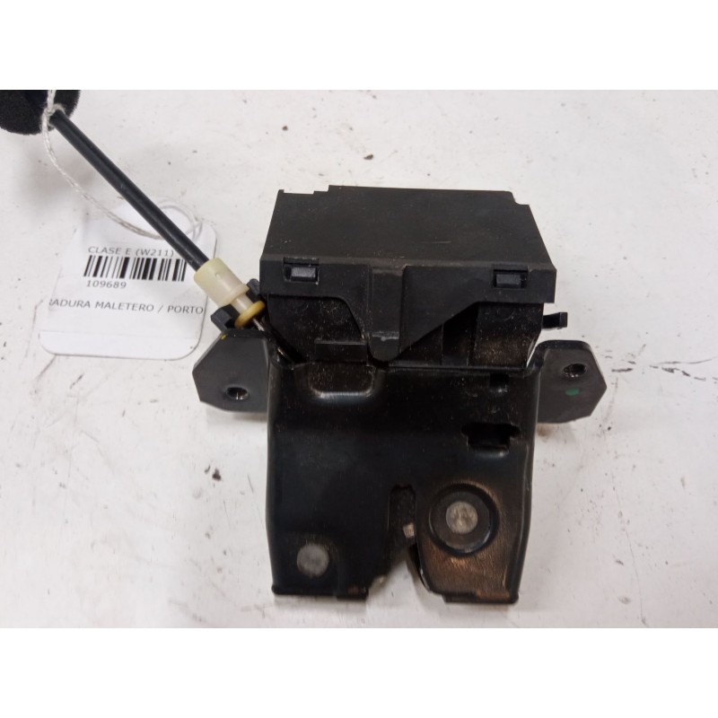 Recambio de cerradura maletero / porton para mercedes-benz clase e (w211) e 270 cdi (211.016) referencia OEM IAM   