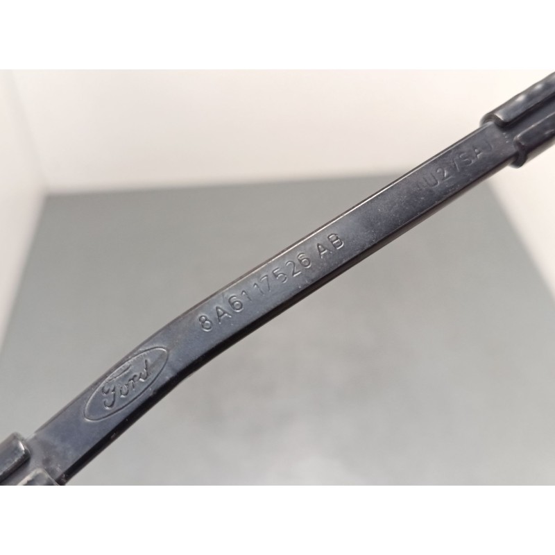 Recambio de brazo limpia delantero izquierdo para ford fiesta vi (cb1, ccn) 1.4 tdci referencia OEM IAM 8A6117526AB  