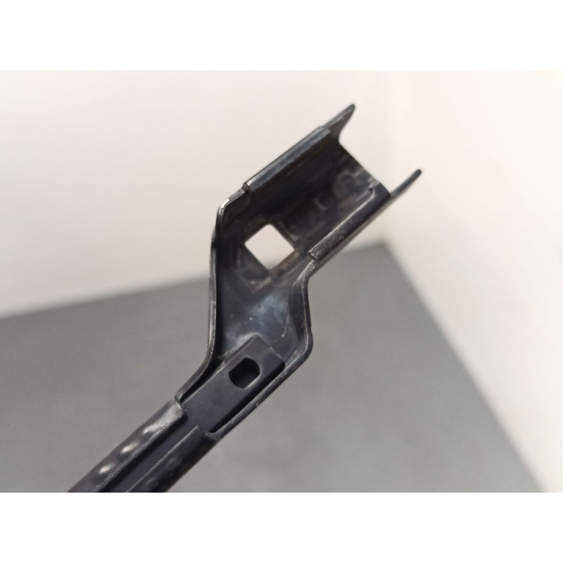Recambio de brazo limpia delantero izquierdo para ford fiesta vi (cb1, ccn) 1.4 tdci referencia OEM IAM 8A6117526AB  