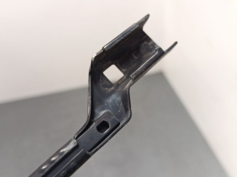 Recambio de brazo limpia delantero izquierdo para ford fiesta vi (cb1, ccn) 1.4 tdci referencia OEM IAM 8A6117526AB  