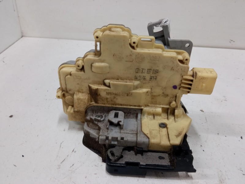 Recambio de cerradura puerta delantera derecha para volkswagen passat b6 (3c2) 2.0 tdi 16v referencia OEM IAM   