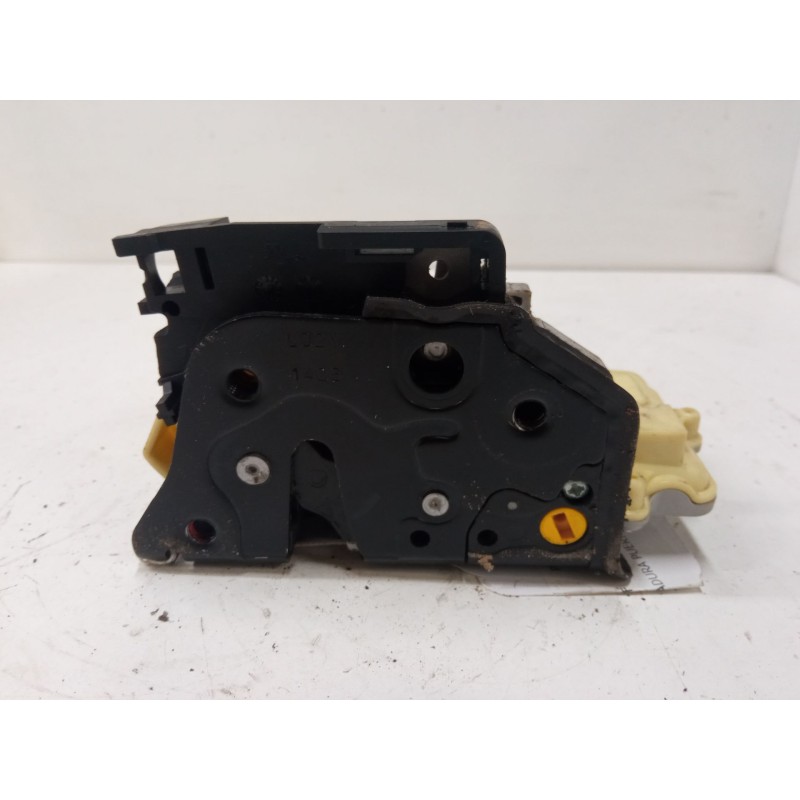 Recambio de cerradura puerta trasera izquierda para volkswagen passat b6 (3c2) 2.0 tdi 16v referencia OEM IAM 3C4B39015A  