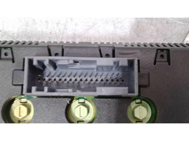 Recambio de pantalla interior reloj para opel corsa d (s07) 1.3 cdti (l08, l68) referencia OEM IAM 13284430 283301113 565412769