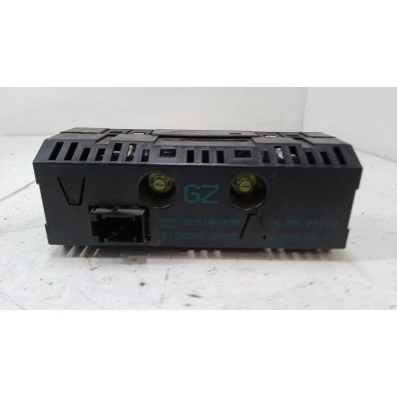 Recambio de pantalla interior reloj para opel corsa c (x01) 1.2 (f08, f68) referencia OEM IAM 009164455  
