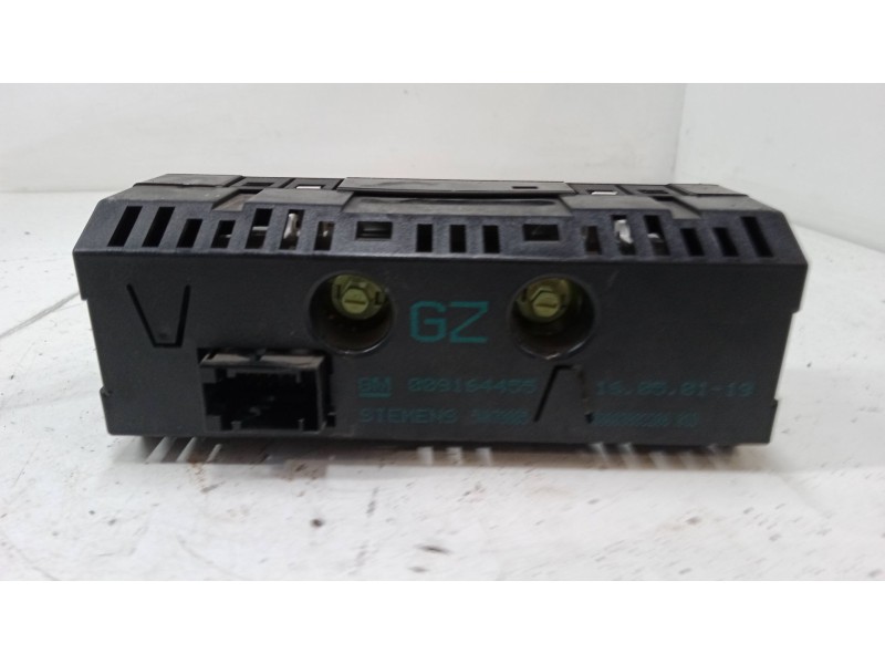 Recambio de pantalla interior reloj para opel corsa c (x01) 1.2 (f08, f68) referencia OEM IAM 009164455  