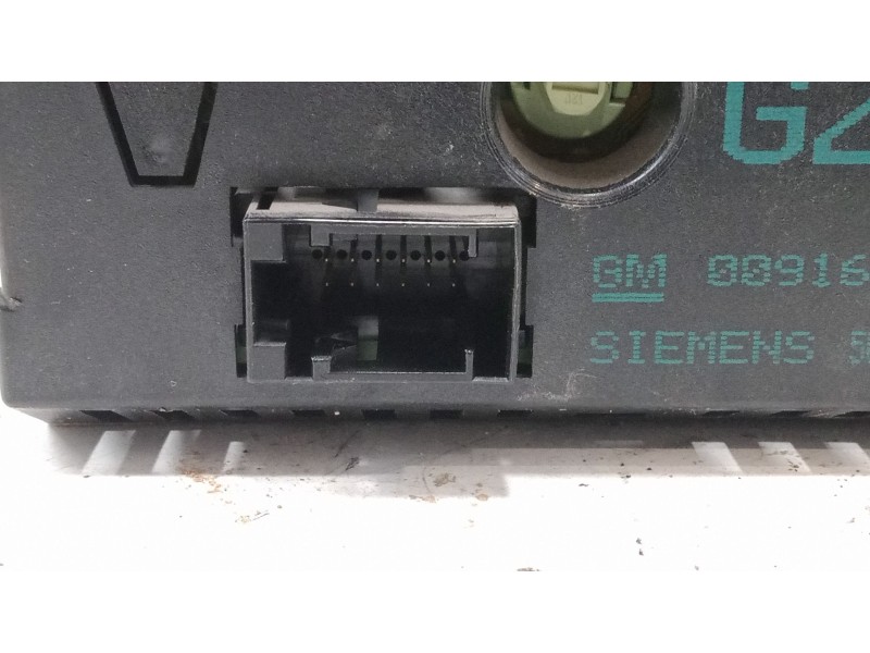 Recambio de pantalla interior reloj para opel corsa c (x01) 1.2 (f08, f68) referencia OEM IAM 009164455  