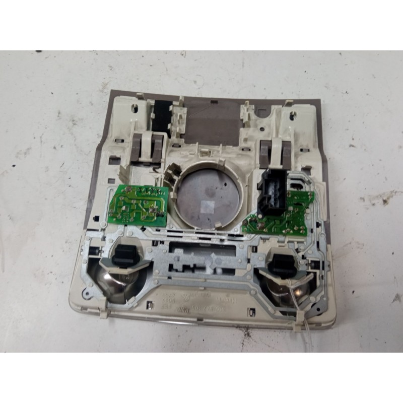 Recambio de luz interior delantera para volkswagen passat b6 (3c2) 2.0 tdi 16v referencia OEM IAM 1K0947133E  