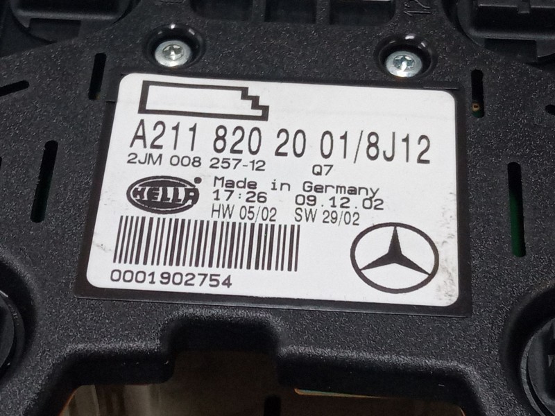 Recambio de luz interior trasera para mercedes-benz clase e (w211) e 270 cdi (211.016) referencia OEM IAM A2118202001  