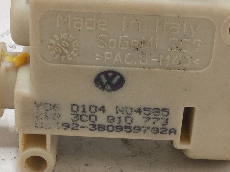 Recambio de motor cierre centralizado tapa combustible para volkswagen passat b6 (3c2) 2.0 tdi 16v referencia OEM IAM 3c0810773 