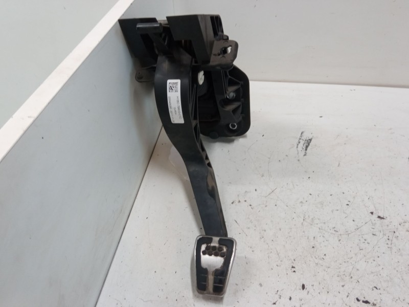 Recambio de pedal embrague para ford ecosport 1.0 ecoboost referencia OEM IAM H1BC7B633C1C  