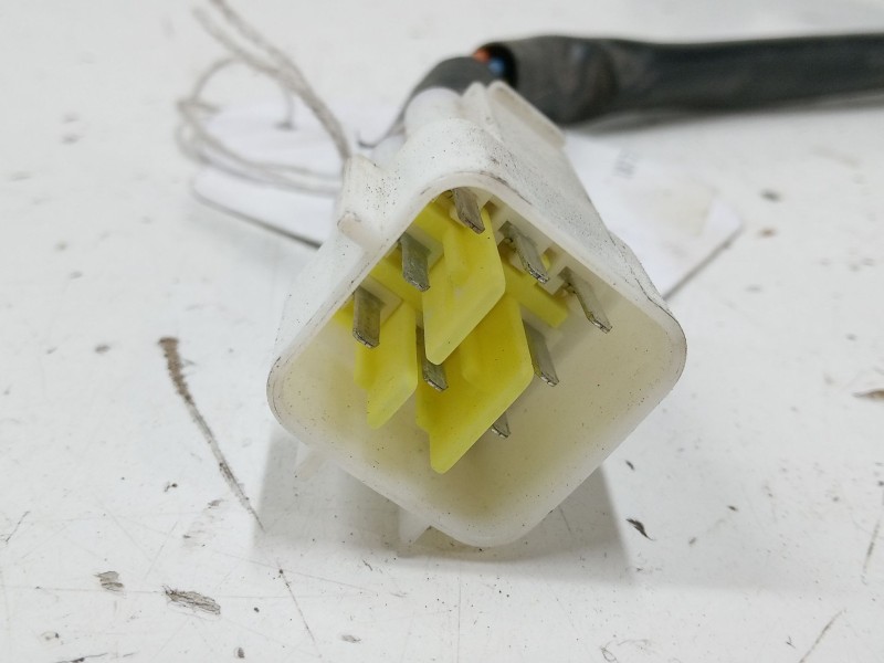 Recambio de piña luces izquierda para benelli macis 125 referencia OEM IAM   