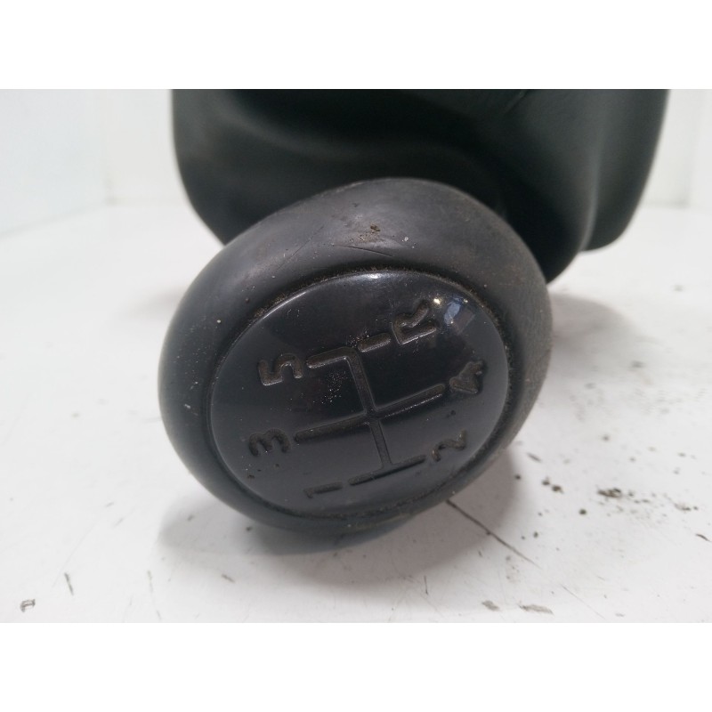 Recambio de pomo palanca cambio para renault kangoo be bop (kw0/1_) 1.5 dci 75 referencia OEM IAM   