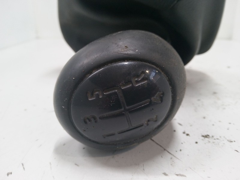 Recambio de pomo palanca cambio para renault kangoo be bop (kw0/1_) 1.5 dci 75 referencia OEM IAM   