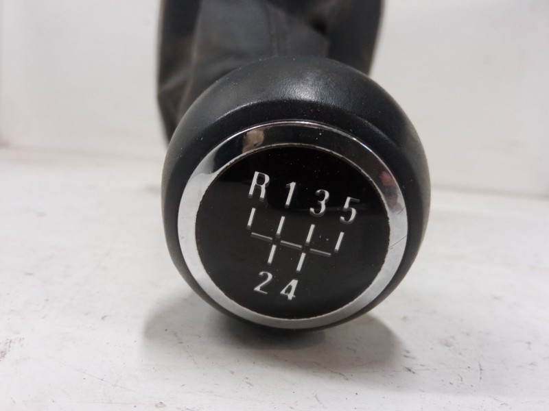 Recambio de pomo palanca cambio para opel corsa e (x15) 1.4 (08, 68) referencia OEM IAM   