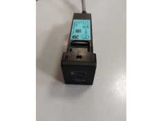 Recambio de puerto usb tipo c para toyota corolla station wagon (_e21_) 1.8 hybrid (zwe211) referencia OEM IAM 8619002110  