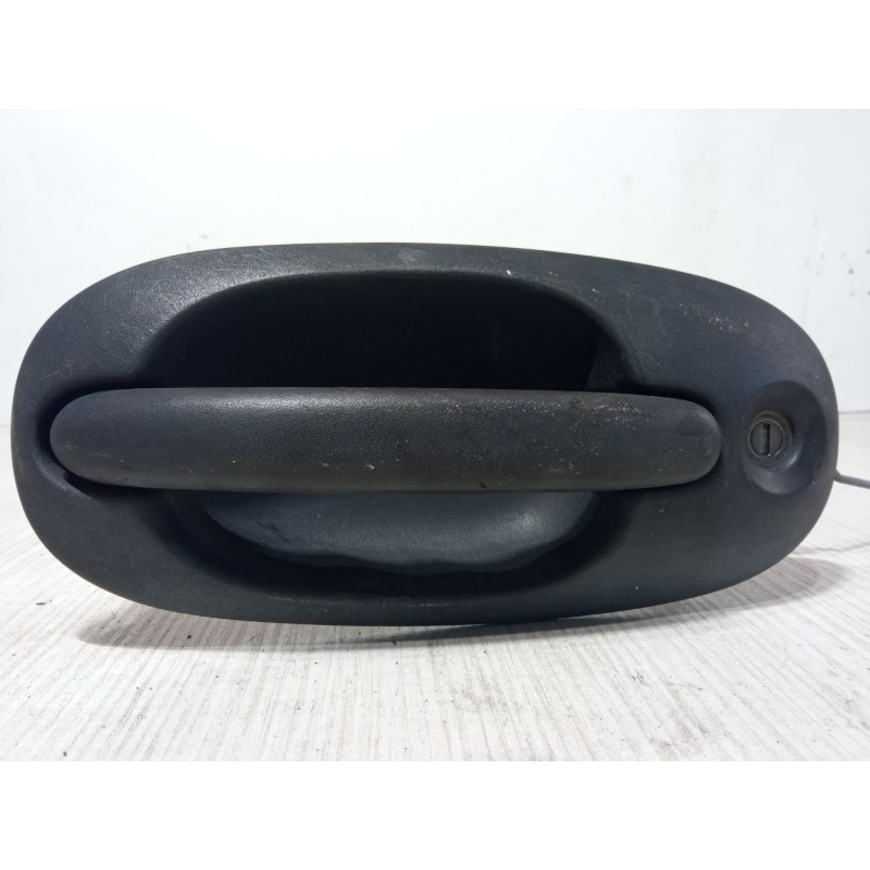 Recambio de maneta exterior puerta delantera izquierda para chrysler voyager / grand voyager iii (gs_, ns_) 2.4 i referencia OEM