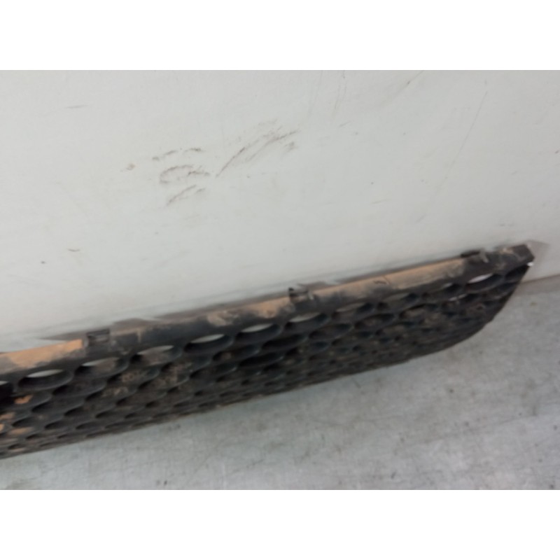 Recambio de rejilla capo grande para ford transit caja/chasis (fm_ _, fn_ _) 2.4 di (f_a_, f_b_, f_c_, f_d_) referencia OEM IAM 