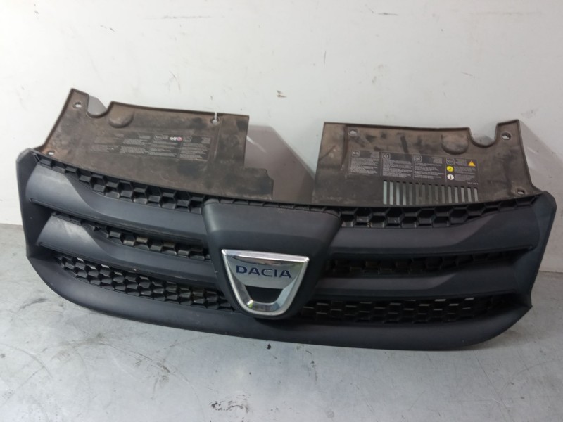 Recambio de rejillas capo para dacia sandero ii (b8_) tce 90 (b8m1, b8ma) referencia OEM IAM   