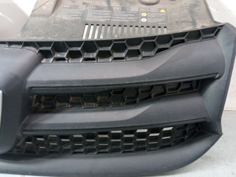 Recambio de rejillas capo para dacia sandero ii (b8_) tce 90 (b8m1, b8ma) referencia OEM IAM   