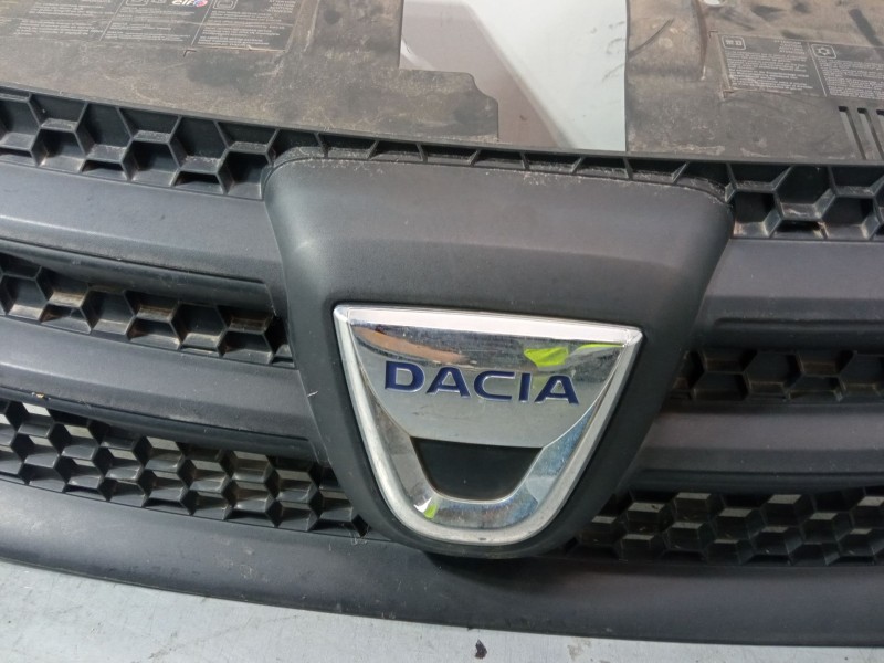 Recambio de rejillas capo para dacia sandero ii (b8_) tce 90 (b8m1, b8ma) referencia OEM IAM   