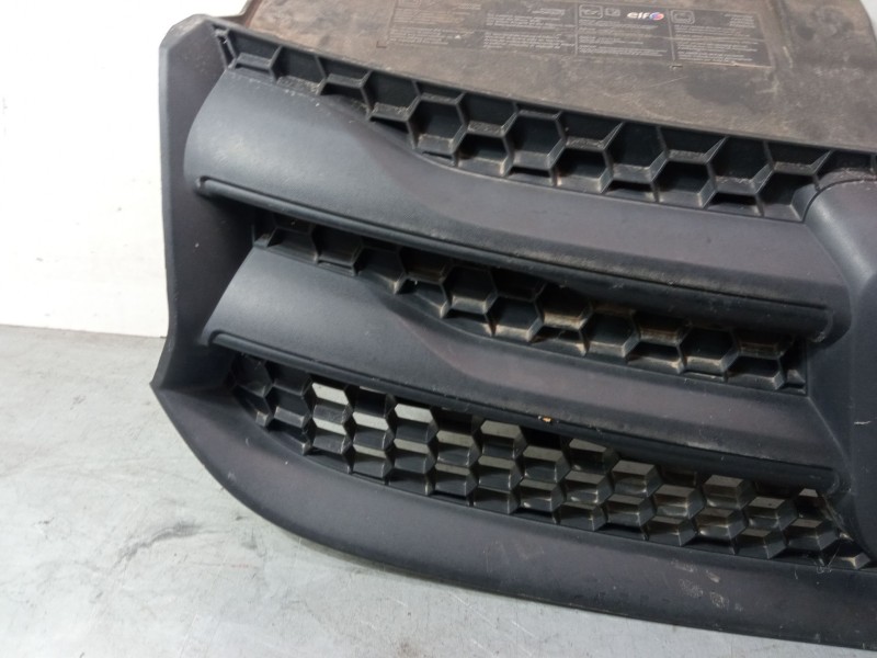 Recambio de rejillas capo para dacia sandero ii (b8_) tce 90 (b8m1, b8ma) referencia OEM IAM   