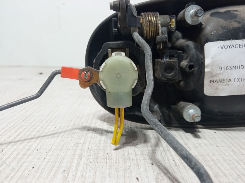 Recambio de maneta exterior puerta delantera izquierda para chrysler voyager / grand voyager iii (gs_, ns_) 2.4 i referencia OEM