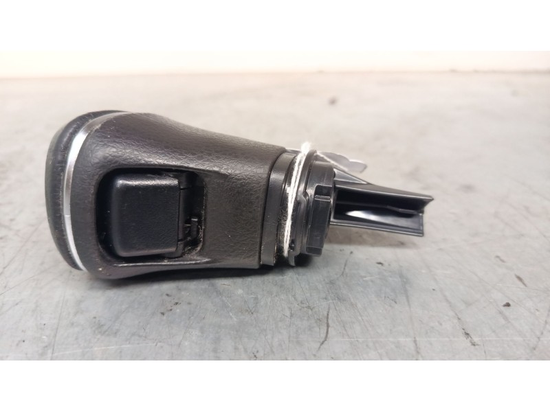 Recambio de pomo palanca cambio para toyota corolla station wagon (_e21_) 1.8 hybrid (zwe211) referencia OEM IAM   