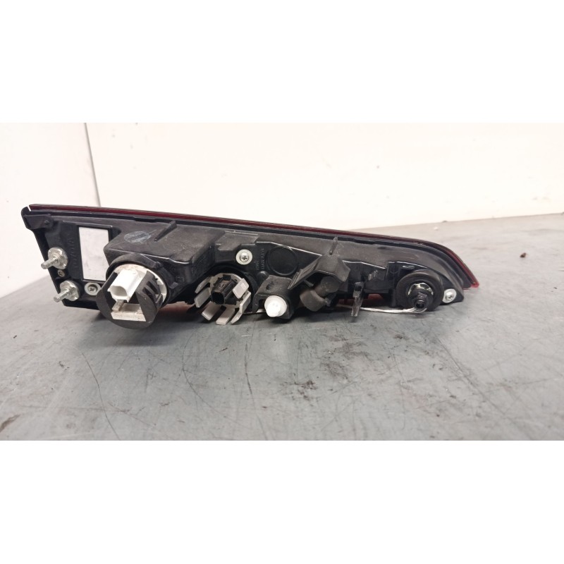 Recambio de piloto trasero porton derecho para toyota corolla station wagon (_e21_) 1.8 hybrid (zwe211) referencia OEM IAM 81581