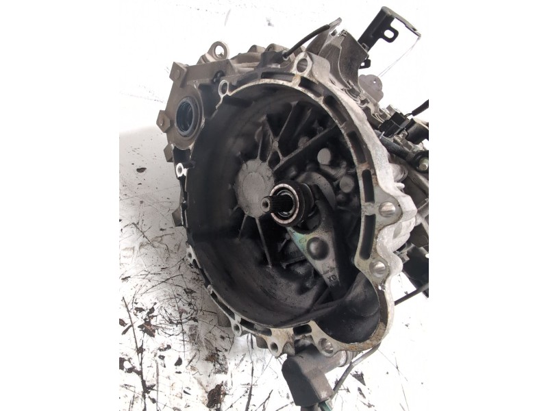 Recambio de caja de cambios manual 5 velocidades para hyundai i30 (gd) 1.4 crdi referencia OEM IAM WFJ6  