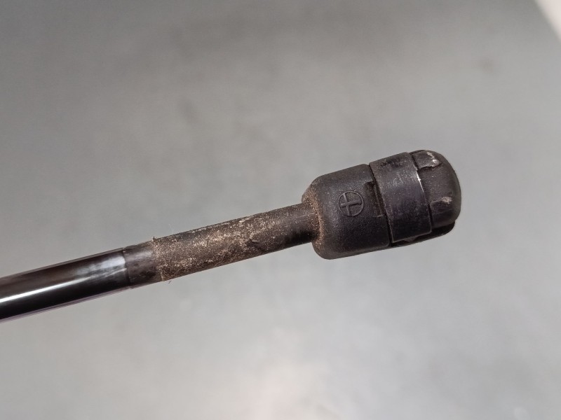 Recambio de amortiguadores capo para saab 9-3 station wagon (e50) 1.9 tid referencia OEM IAM   