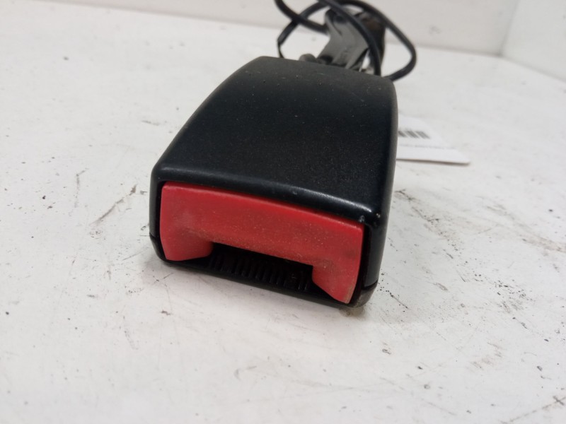Recambio de anclaje cinturon delantero derecho para volkswagen passat b6 (3c2) 2.0 tdi 16v referencia OEM IAM   