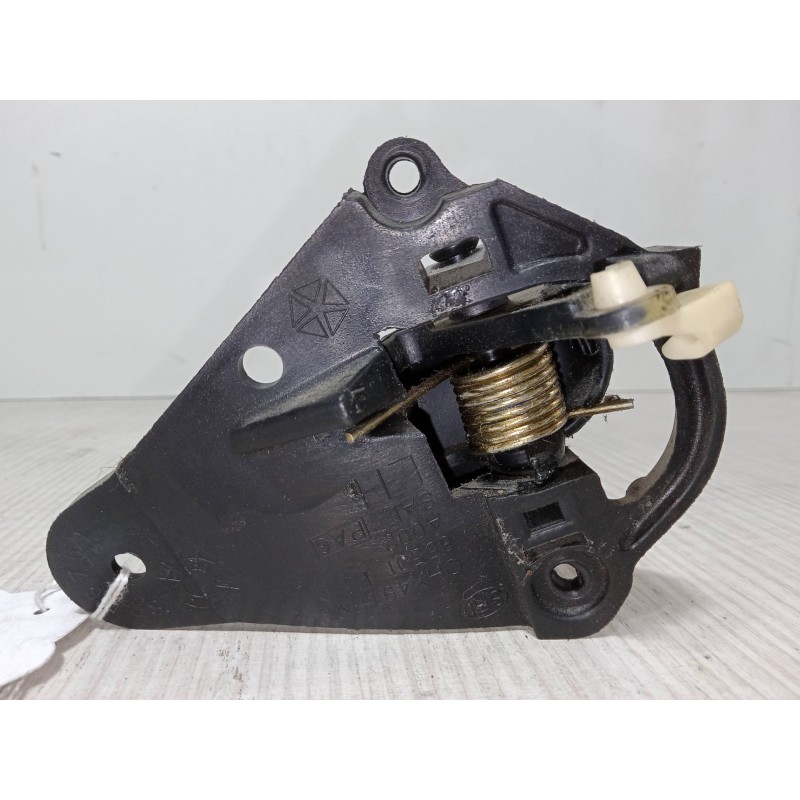 Recambio de maneta interior puerta delantera izquierda para chrysler voyager / grand voyager iii (gs_, ns_) 2.4 i referencia OEM