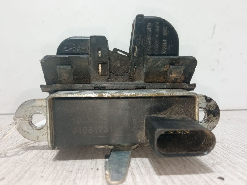 Recambio de cerradura maletero / porton para skoda fabia i (6y2) 1.4 referencia OEM IAM 6J4827505  