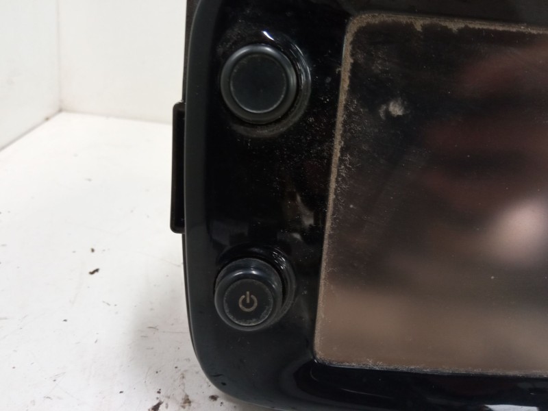 Recambio de pantalla multifuncion para peugeot 108 1.2 referencia OEM IAM 861400H010  