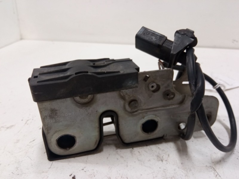 Recambio de cerradura capo para volkswagen passat b6 (3c2) 2.0 tdi 16v referencia OEM IAM   
