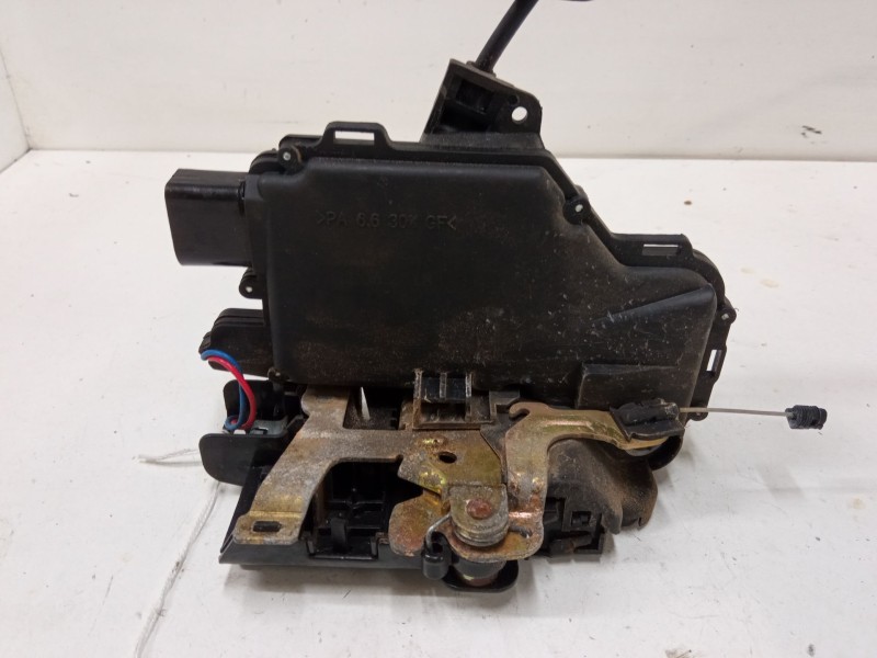 Recambio de cerradura puerta delantera izquierda para volkswagen golf iv (1j1) 1.4 16v referencia OEM IAM   