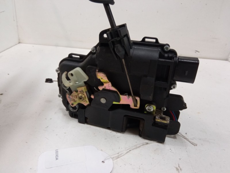 Recambio de cerradura puerta delantera izquierda para volkswagen golf iv (1j1) 1.4 16v referencia OEM IAM   