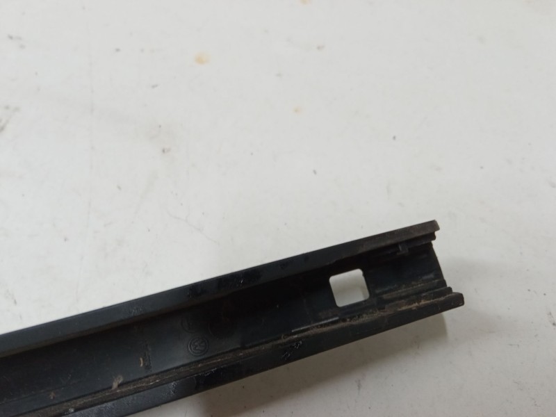 Recambio de brazo limpia trasero para volkswagen sharan (7m8, 7m9, 7m6) 2.0 tdi referencia OEM IAM   