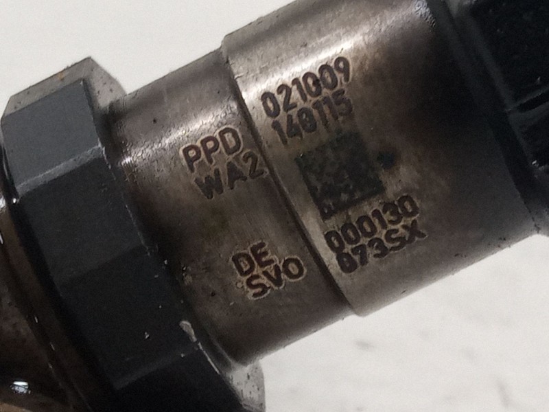 Recambio de inyector para volkswagen passat b6 (3c2) 2.0 tdi 16v referencia OEM IAM 021009  