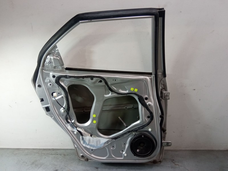 Recambio de puerta trasera izquierda para honda civic viii hatchback (fn, fk) 2.2 ctdi (fk3) referencia OEM IAM   
